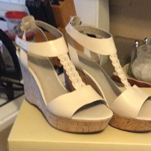 Only worn twice, nice summer sandal